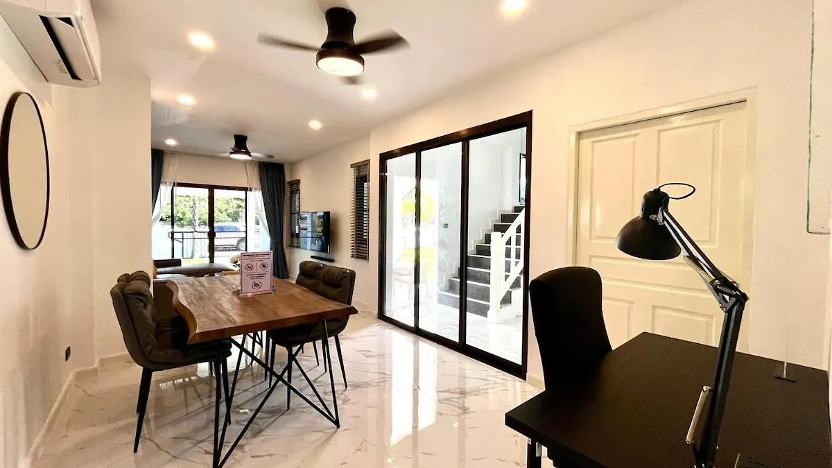 Khaolak Pool Villa With 16M Pool And 3Br Khao Lak Tailândia