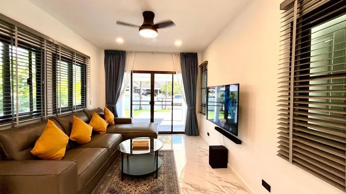 Khaolak Pool Villa With 16M Pool And 3Br Khao Lak