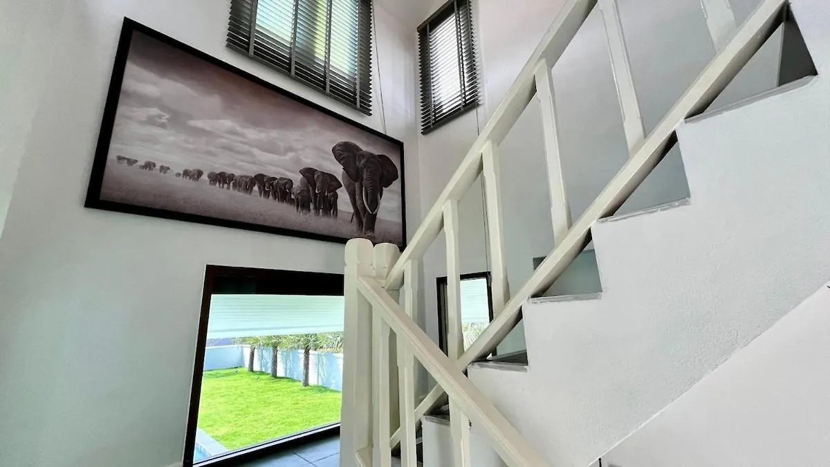 Khaolak Pool Villa With 16M Pool And 3Br Khao Lak