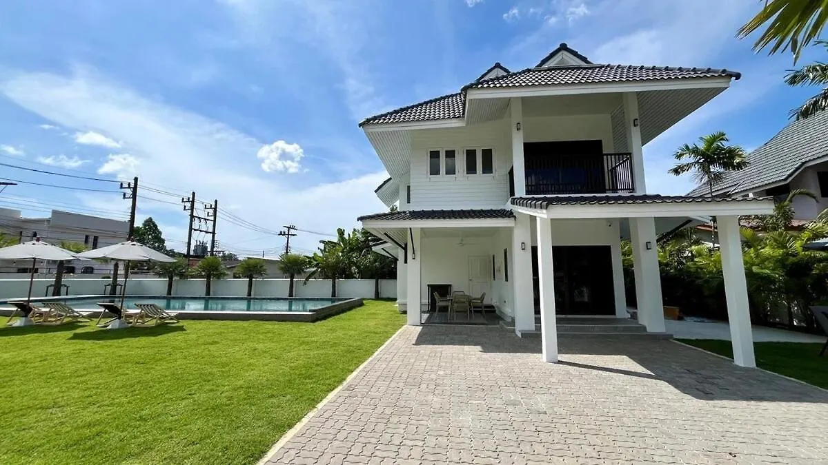 Khaolak Pool Villa With 16M Pool And 3Br Khao Lak Tailândia