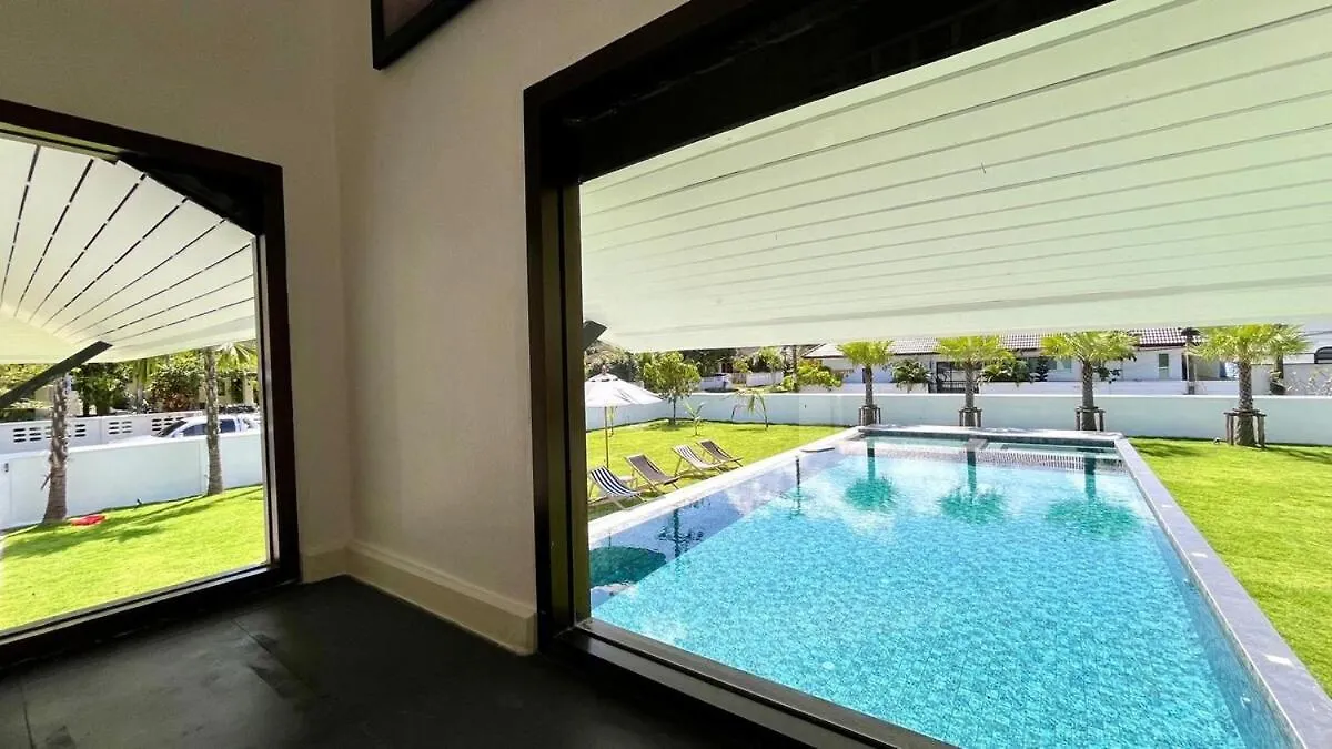 Khaolak Pool Villa With 16M Pool And 3Br Khao Lak 0*,  Tailândia