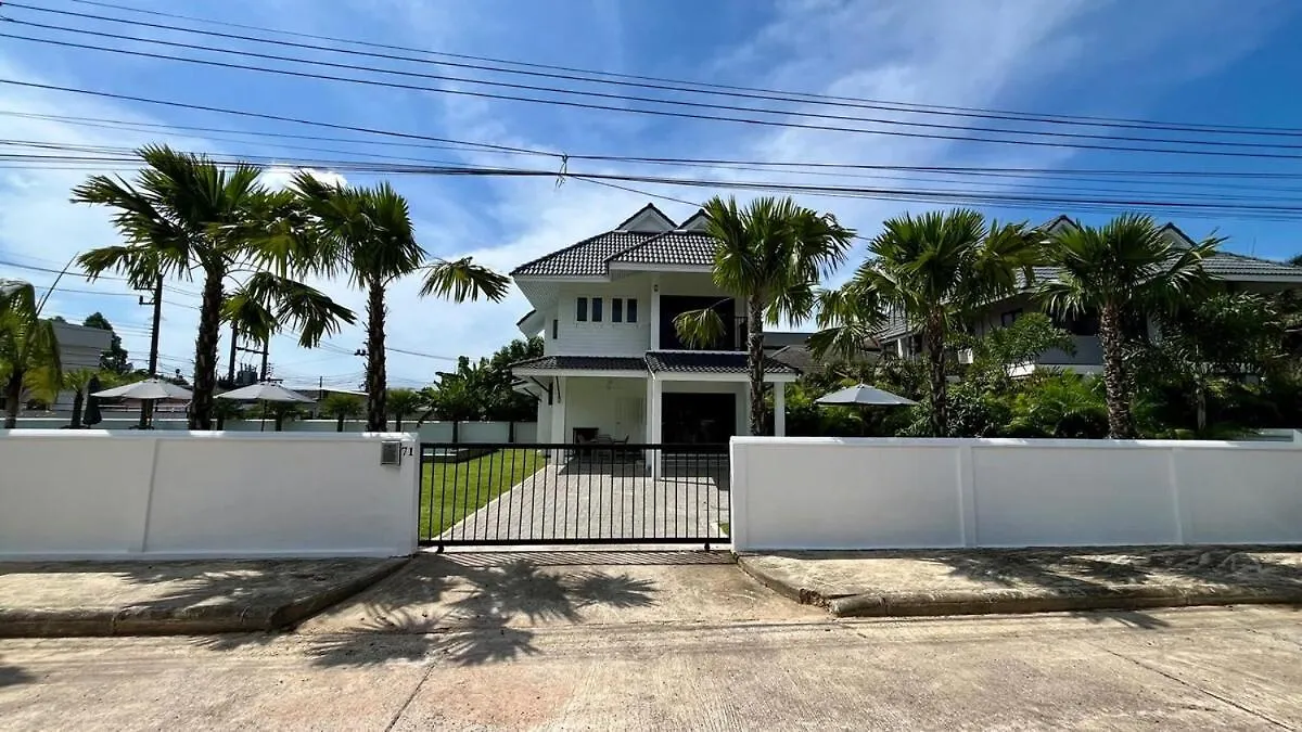 Khaolak Pool Villa With 16M Pool And 3Br Khao Lak Tailândia