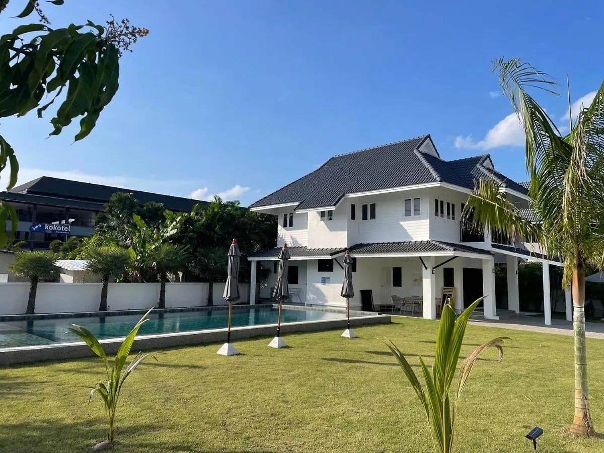 Khaolak Pool Villa With 16M Pool And 3Br Khao Lak 0*,  Tailândia